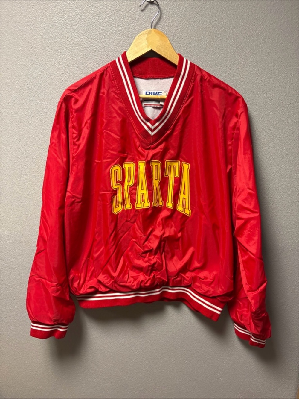 Vintage-Style Red “Sparta” Windbreaker Pullover XL, Made In USA